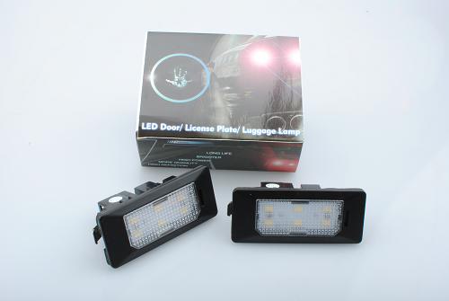 Fotografia produktu M-TECH CLP011 lampka oświetlenia tablicy rejestracyjnej LD-ADPN Audi   2szt